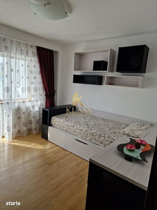 Apartament 4 camere  Centrul civic, Decebal