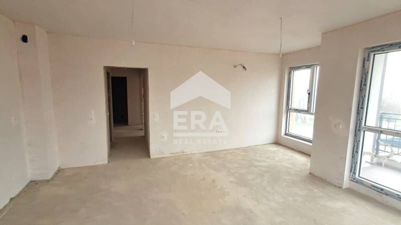 Продава се Тристаен апартамент в Варна, Цветен квартал - 91 кв.м за 869 €/кв.м - Снимка #5