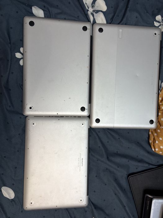 vand 3 macbook fara incarcatoare