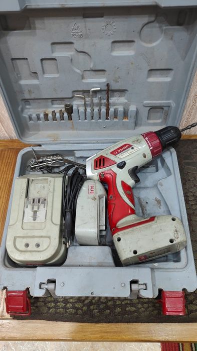 Шуруповерт б/у зубр