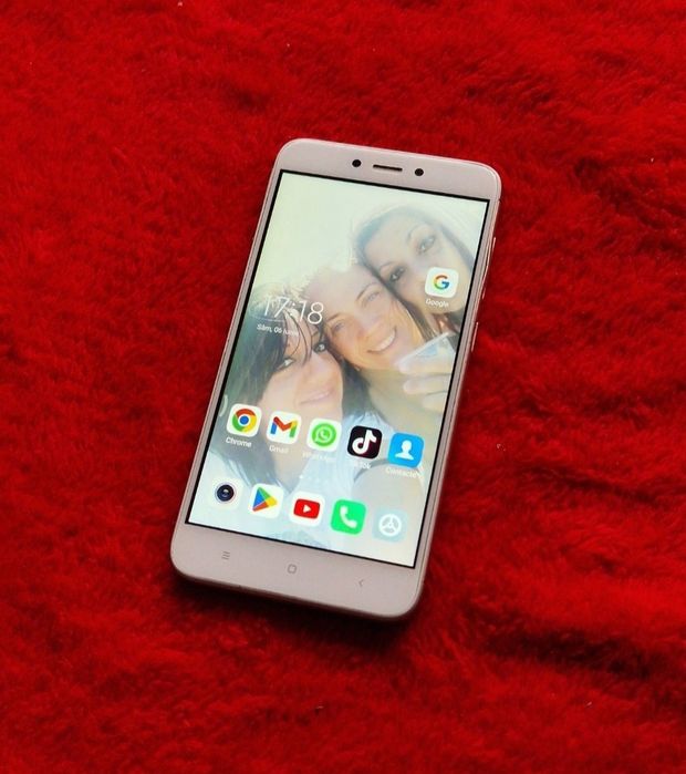 Telefon cu touchscreen Mi