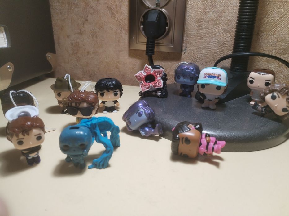 продаю фигурки осд из киндера