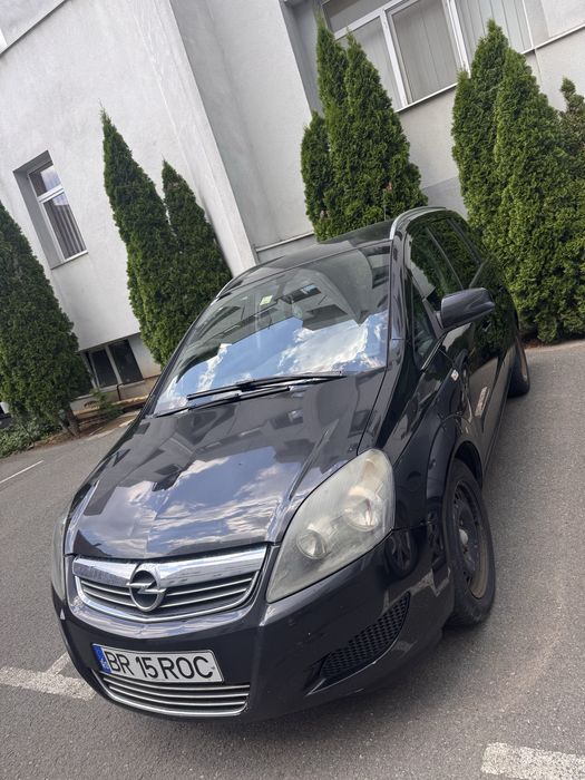 Opel Zafira B 2012