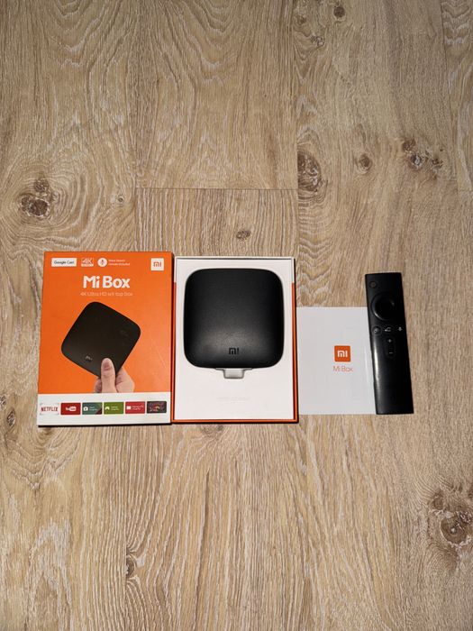 Приставка Mi Box