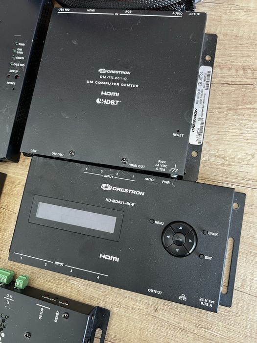 Crestron dm computer center hdbt,hdmi