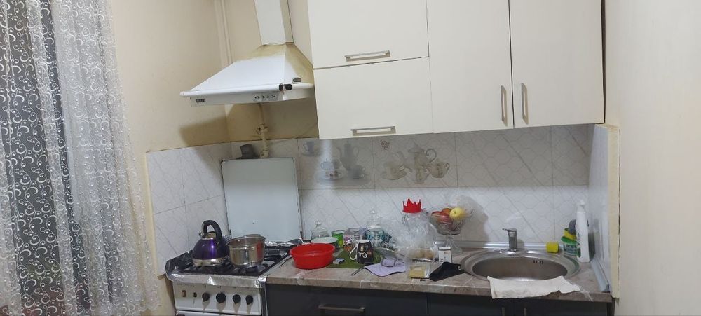 Узимизники. 1хона учтепа 15кв 42кв 1этаж улущенний планировка