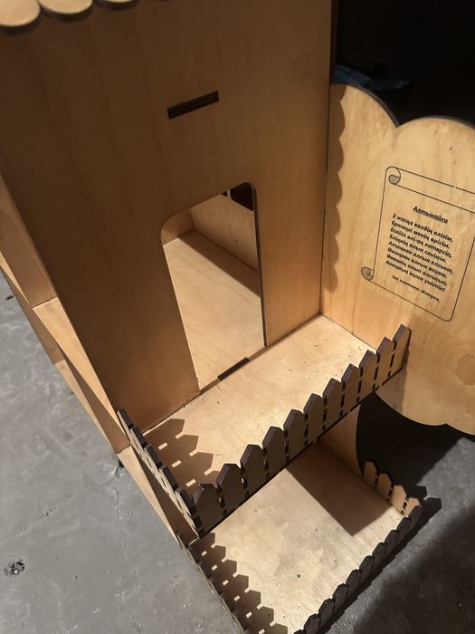 Игрушечный домик для девочек из натурального дерева