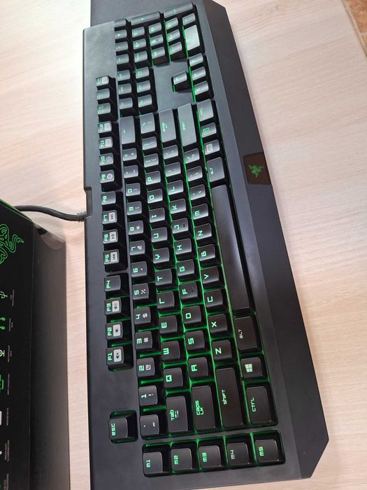 Razer Blackwidow Ultimate клавиатура