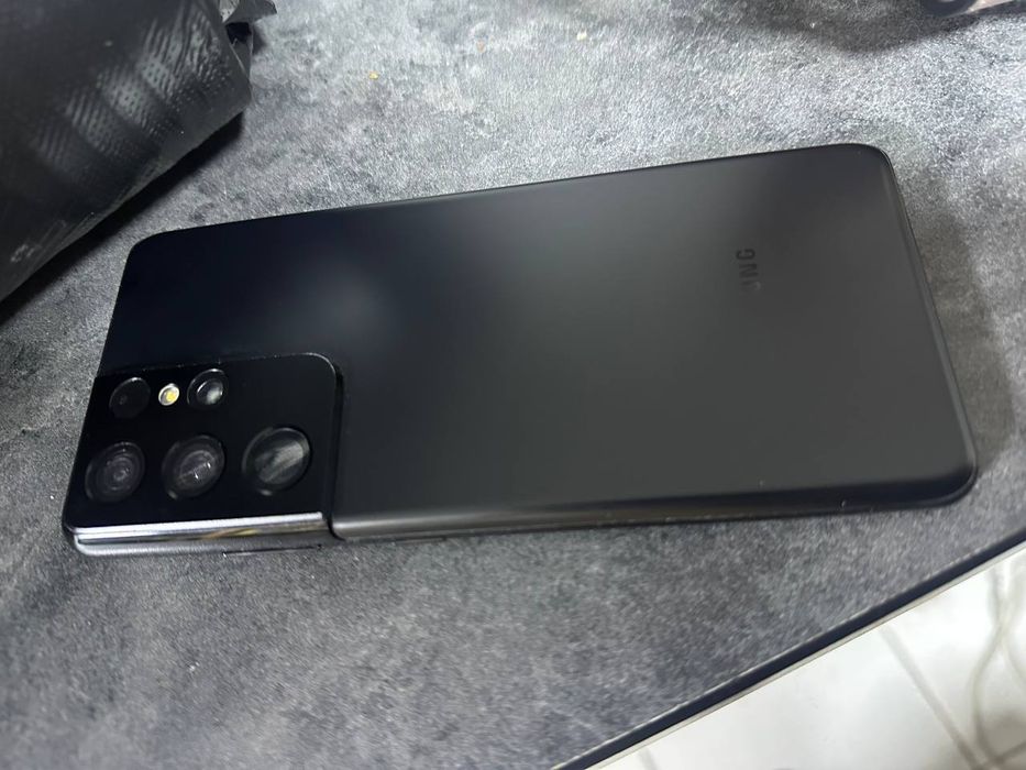 Самсунг с 21 ултра 5 g 256/12