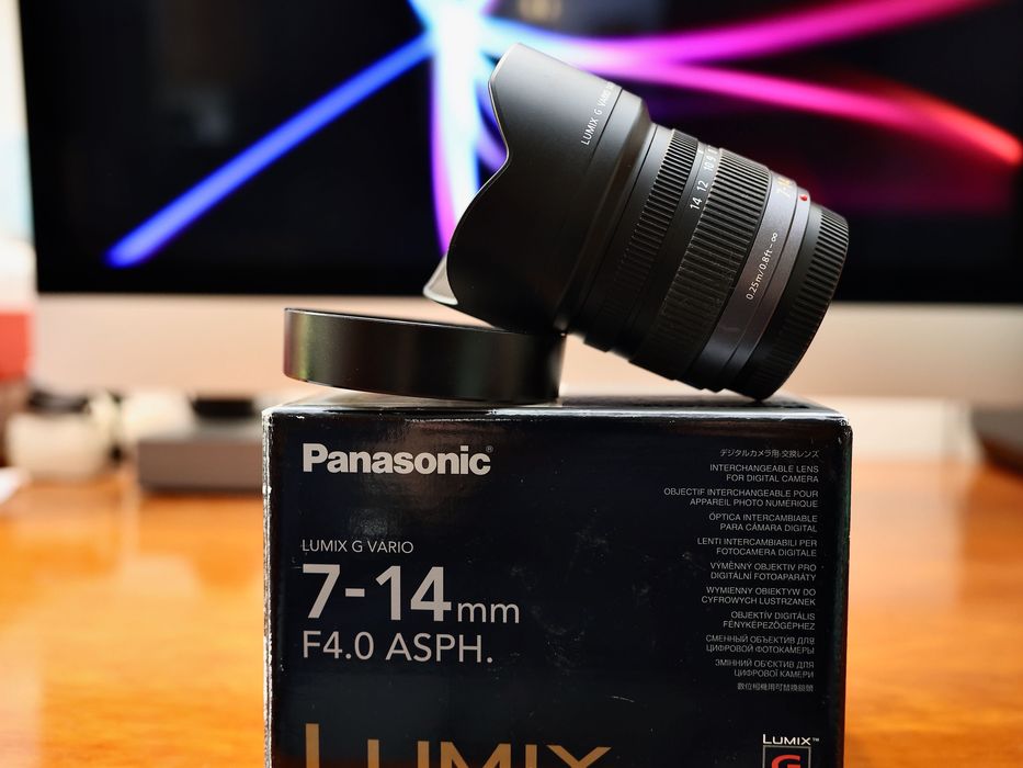 Obiective MFT Olympus și Panasonic puțin folosite, impecabile, ca noi ...