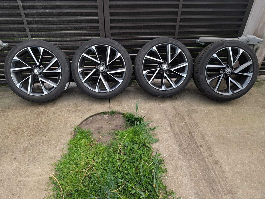 ロヤティ Jante roti negre ORIGINALE Skoda 235 45 R20 Kodiaq Vega Sportline