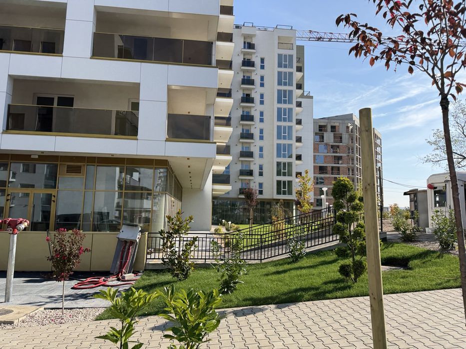 Ap in cart Gheorgheni Camera de zi   cu Bucatarie SEPARAT*  LANGA  PARC 43   M +BALCOAN De 5 M  Et 4 * Str Soporului 19 *Cu Vedere LA Parc
