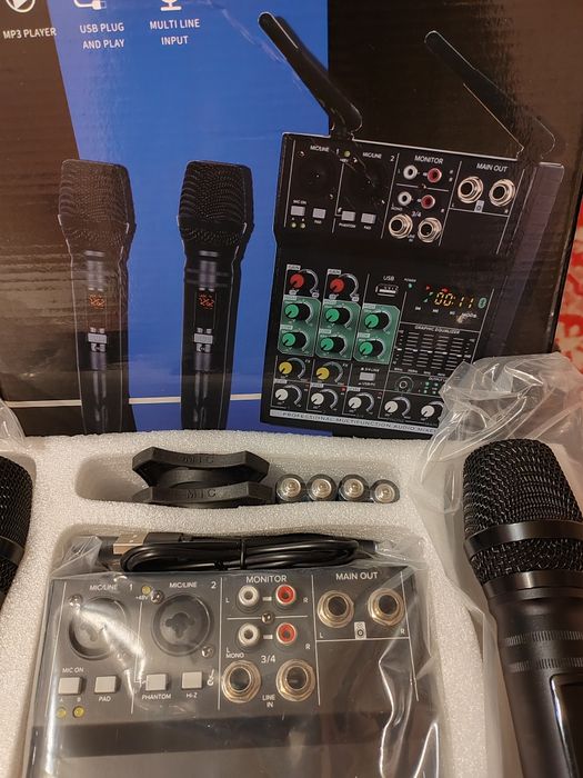 Mixer audio profesional DIGITAL NOU  cu doua microfoane wireless
