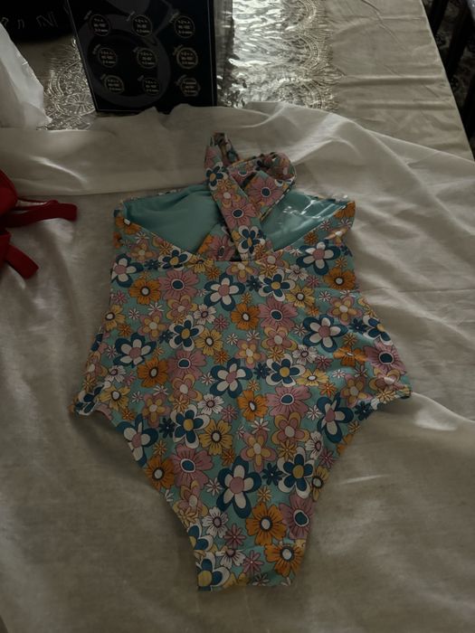 Купальники  слитные