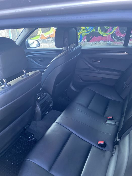 BMW 5 Series 2011 — imagine 5