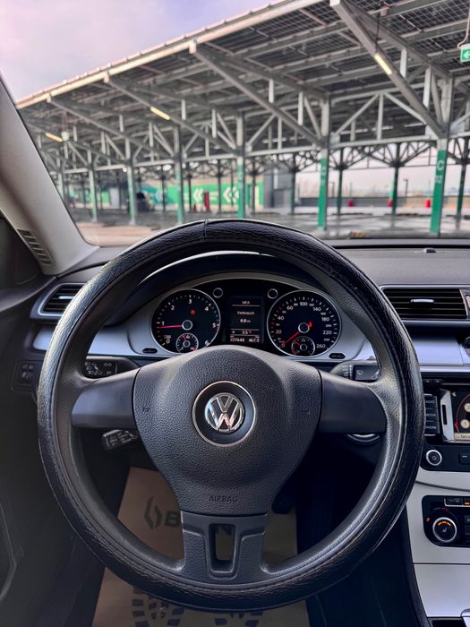 VW Passat 2011 2.0 TDI 140cp
