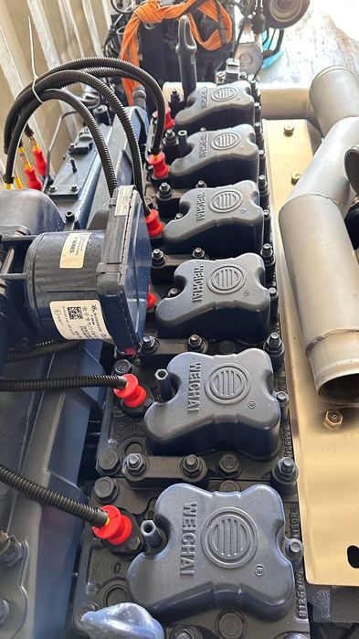 Gazli matorlar sotiladi. Shacman Howo Sitrak.