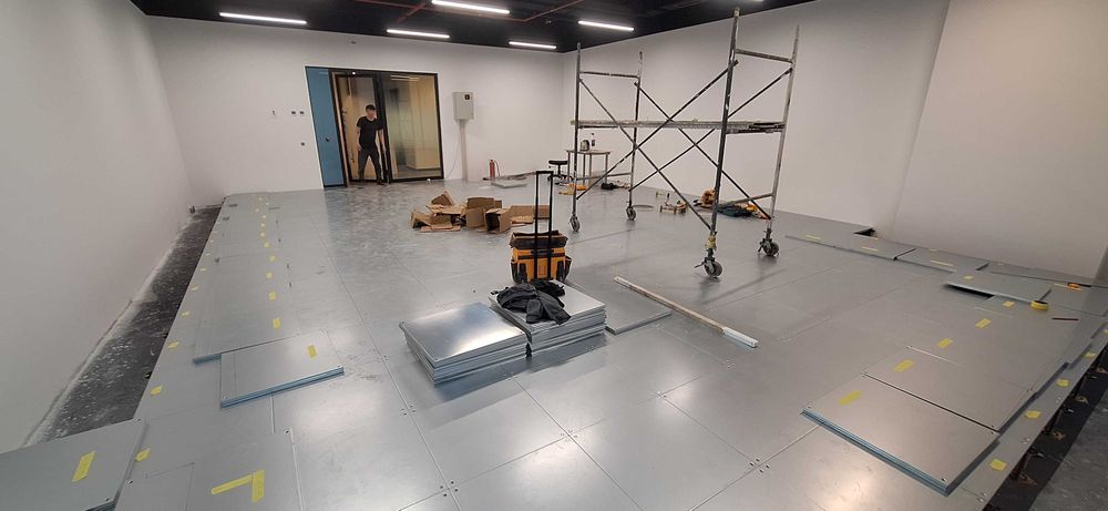 Фальшпол оптом в оцинкованном метале