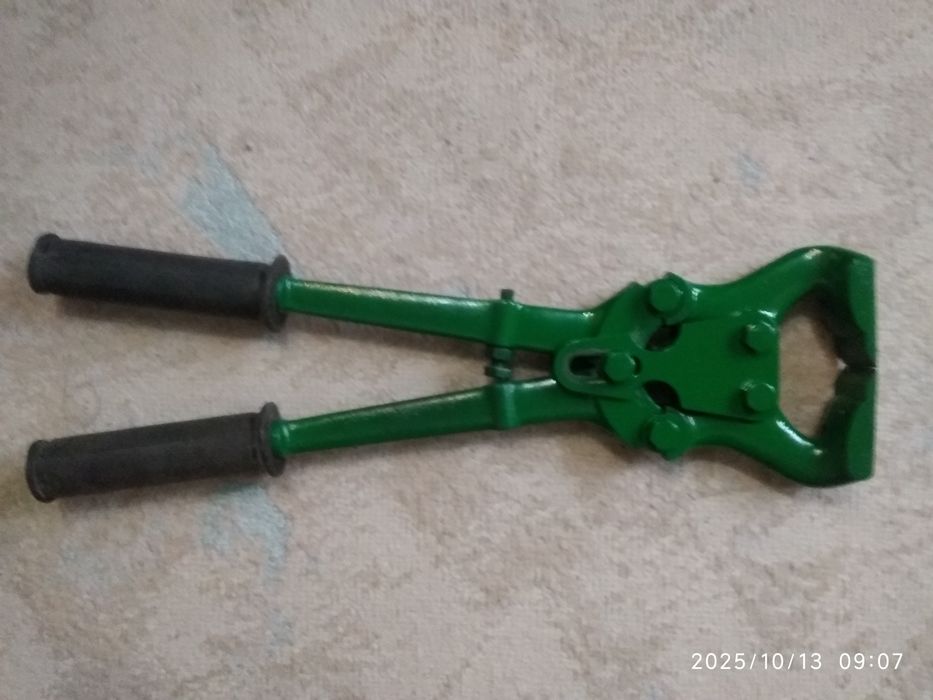 Кусачки для копыт