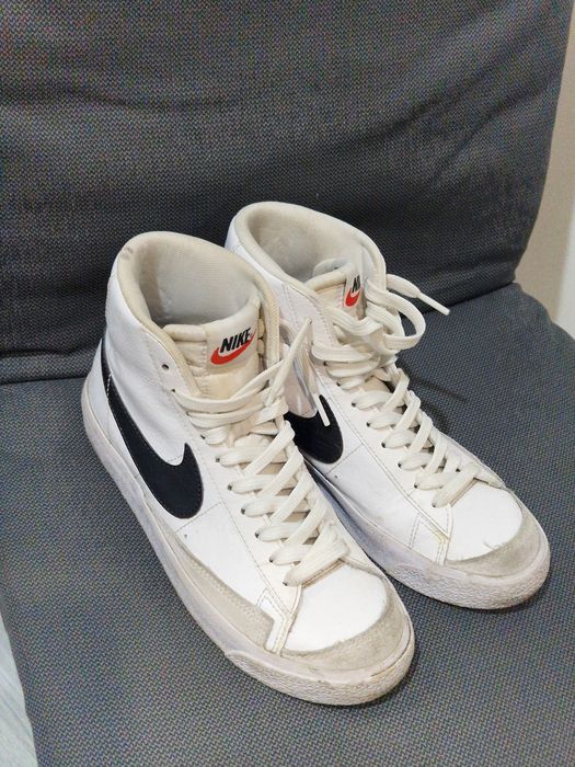 Adidasi  / bascheti Nike in stare bună