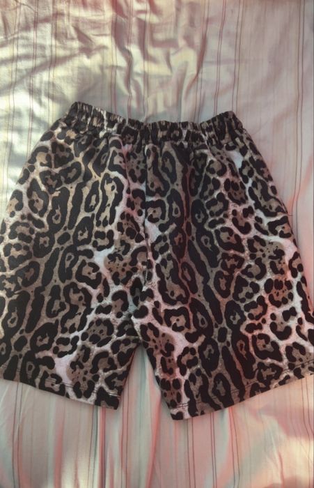 pantaloni scurti leopard