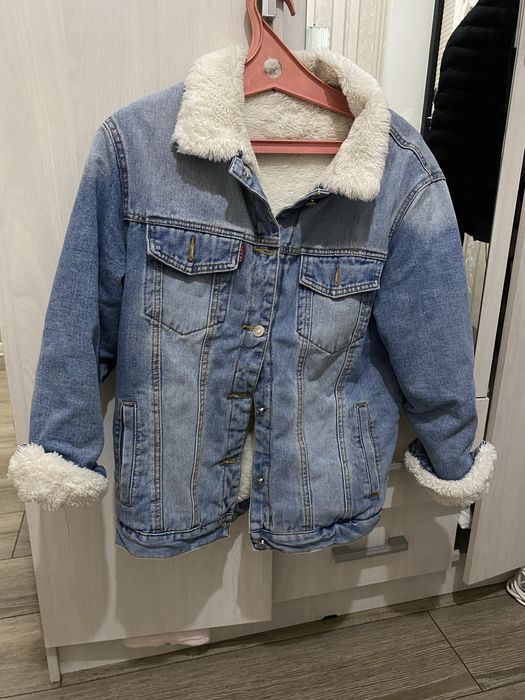 Джинсовая куртка