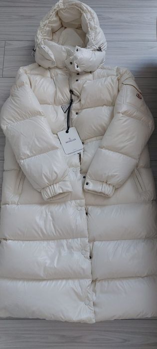 Geaca de dama Moncler,noua!