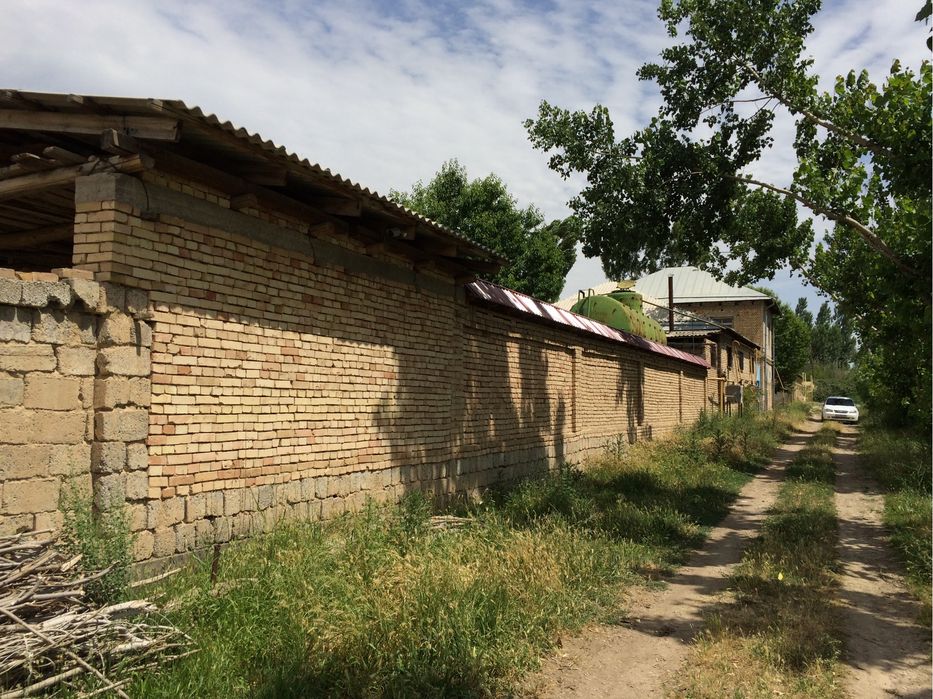 Срочно База 15 соток,Молочный цех +ферма на 50 голов