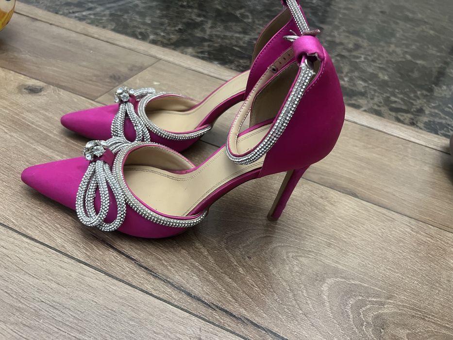 Туфли розовые с бантиком