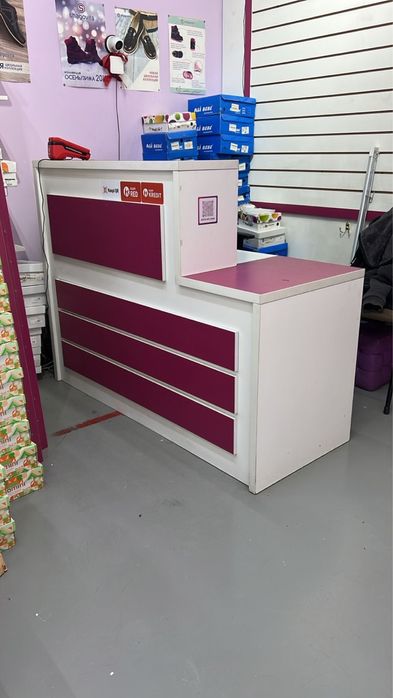 Ресепшен для бутика