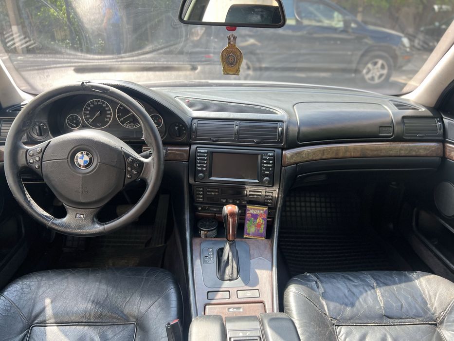 В разборе bmw e38 long есть все 5.4 v12  бмв е38