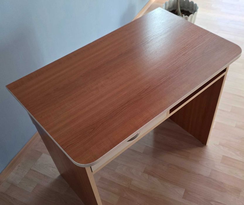 Бюро За Компютър, Лаптоп - като ново