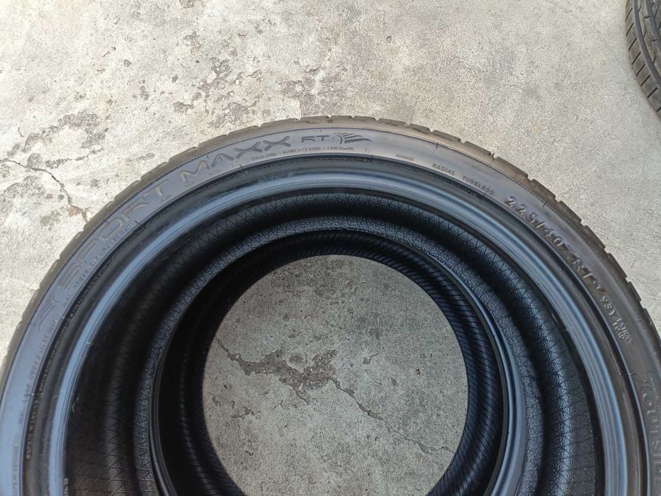 O anvelopa de vara 225 40 19 dunlop sport maxx RT cu 7,5 mm dot 2022