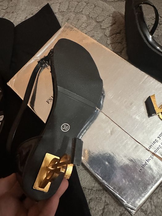 Pantofi lac cu toc marimea 38