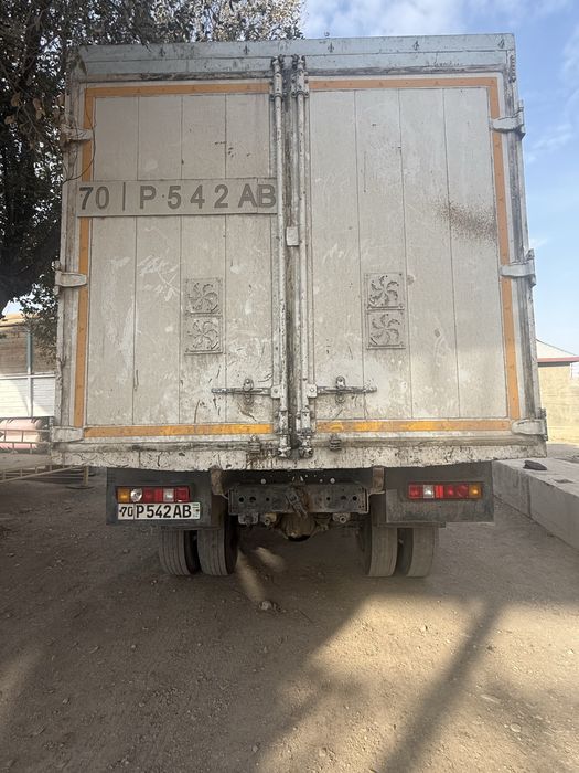 Zil 130  kuzuf isuzi qilingan