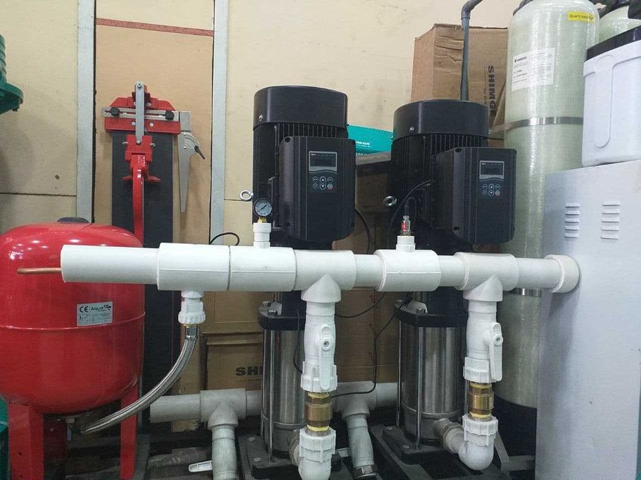 Насосная станция для поднятия общего давления воды.