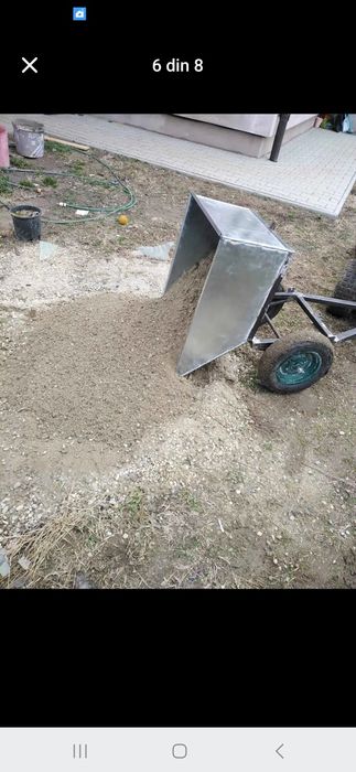 Tractoras de tuns gazonul si de carat