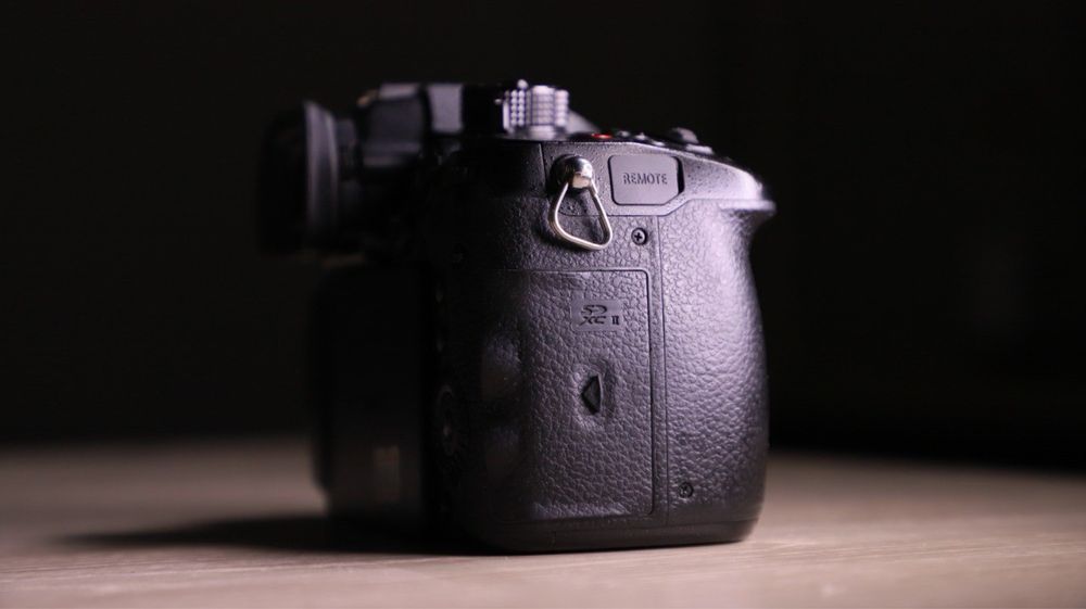 Фотоаппарат Panasonic Lumix DC-GH5S Body