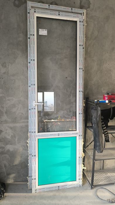 Окно балконные с дверью