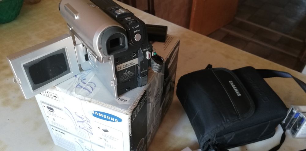 Видео камера Samsung