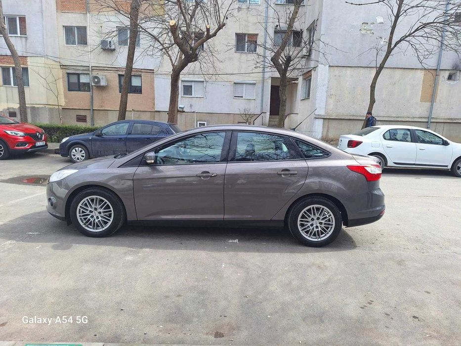 FORD Focus 2013 — imagine 2