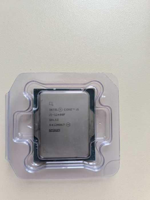 Процессор Intel core i5 12400F, в идеальном состоянии