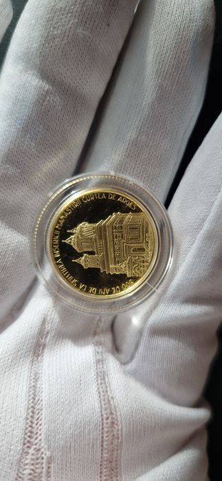 Moneda 100 lei 2012 – Biserica Mănăstirii Curtea de Argeș.-AUR
