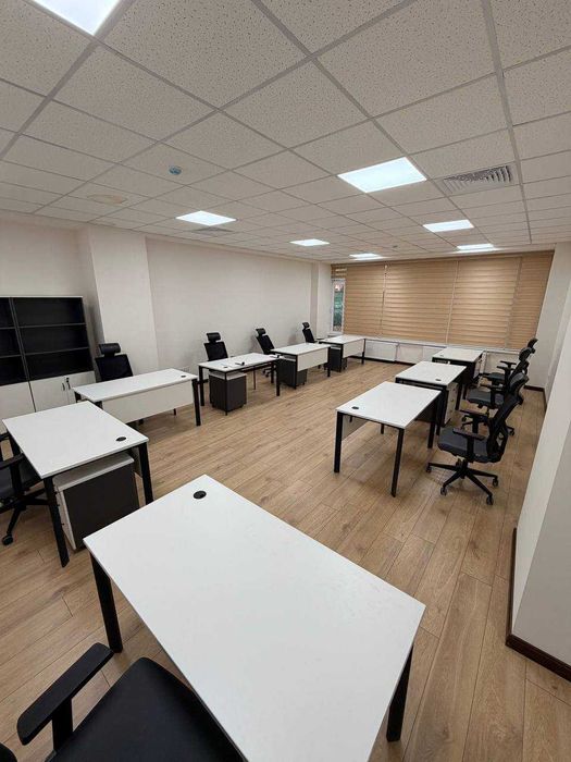 Метро БИЙ.1 линия.Сдам в аренду офис 890кв.м. на 1этаже в БЦ класса А.