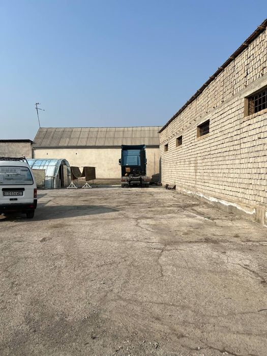 Ishlab chiqarish tsexi sotiladi (barcha qulayliklar bilan)