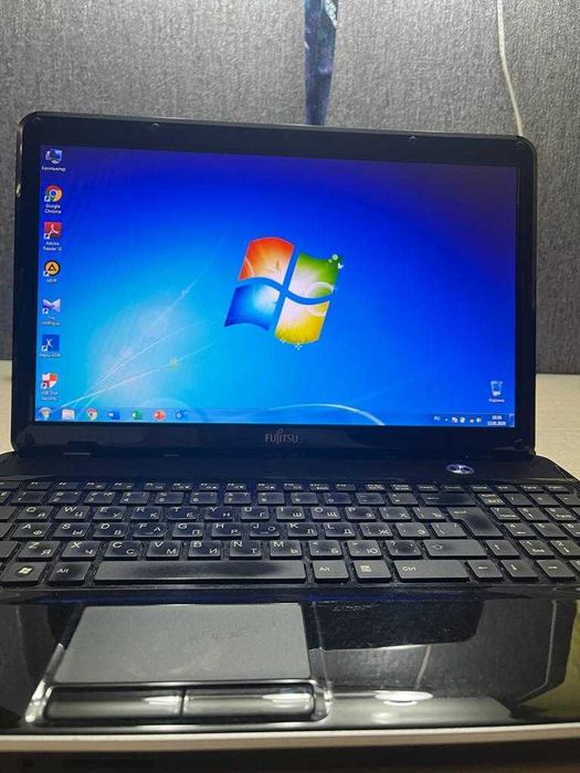 Fujitsu LIFEBOOK AH531