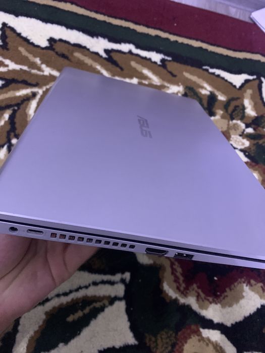 noutbuk ASUS 8 ga 512 talik windows 11  core i7 11th gen 2’8 HZ