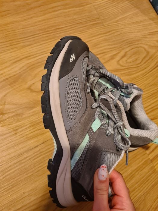 Bocanci de drumeție