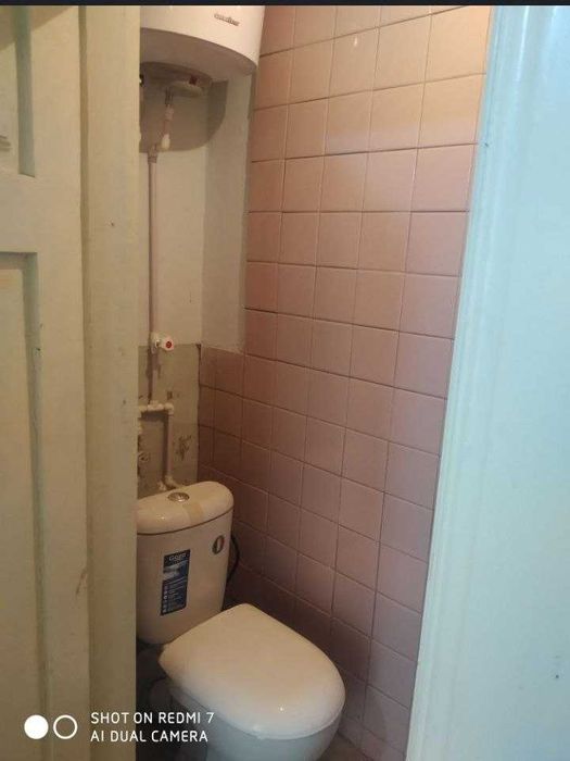 5ти комнатная квартира, без ремонта на районе Мархабо