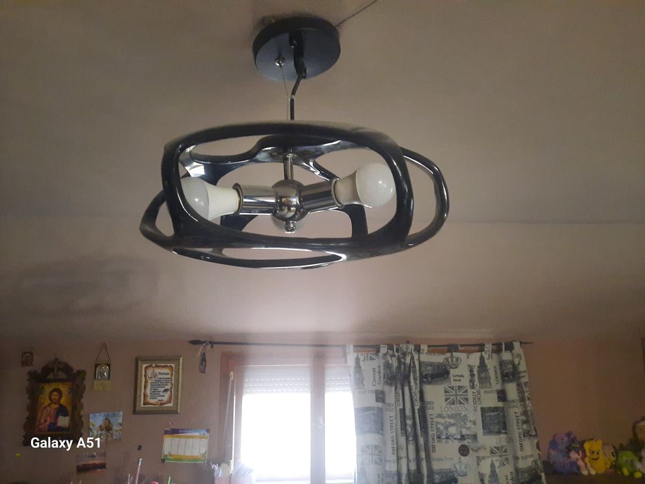 Черен полилей за